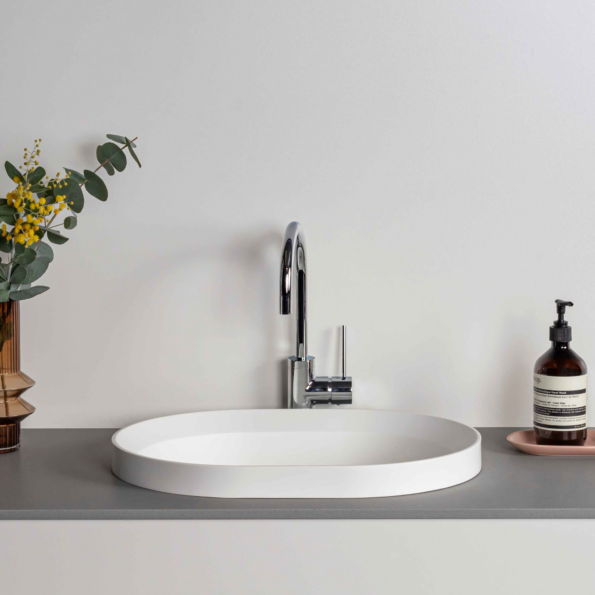 Omvivo Père oval semi inset basin