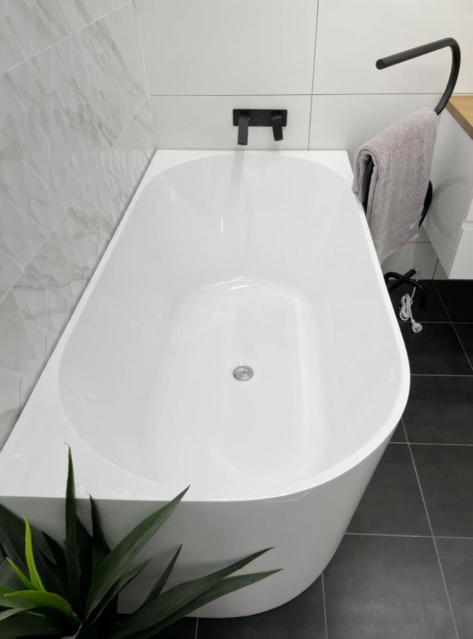 Cassa Designs Auris Corner Back to Wall Bathtub