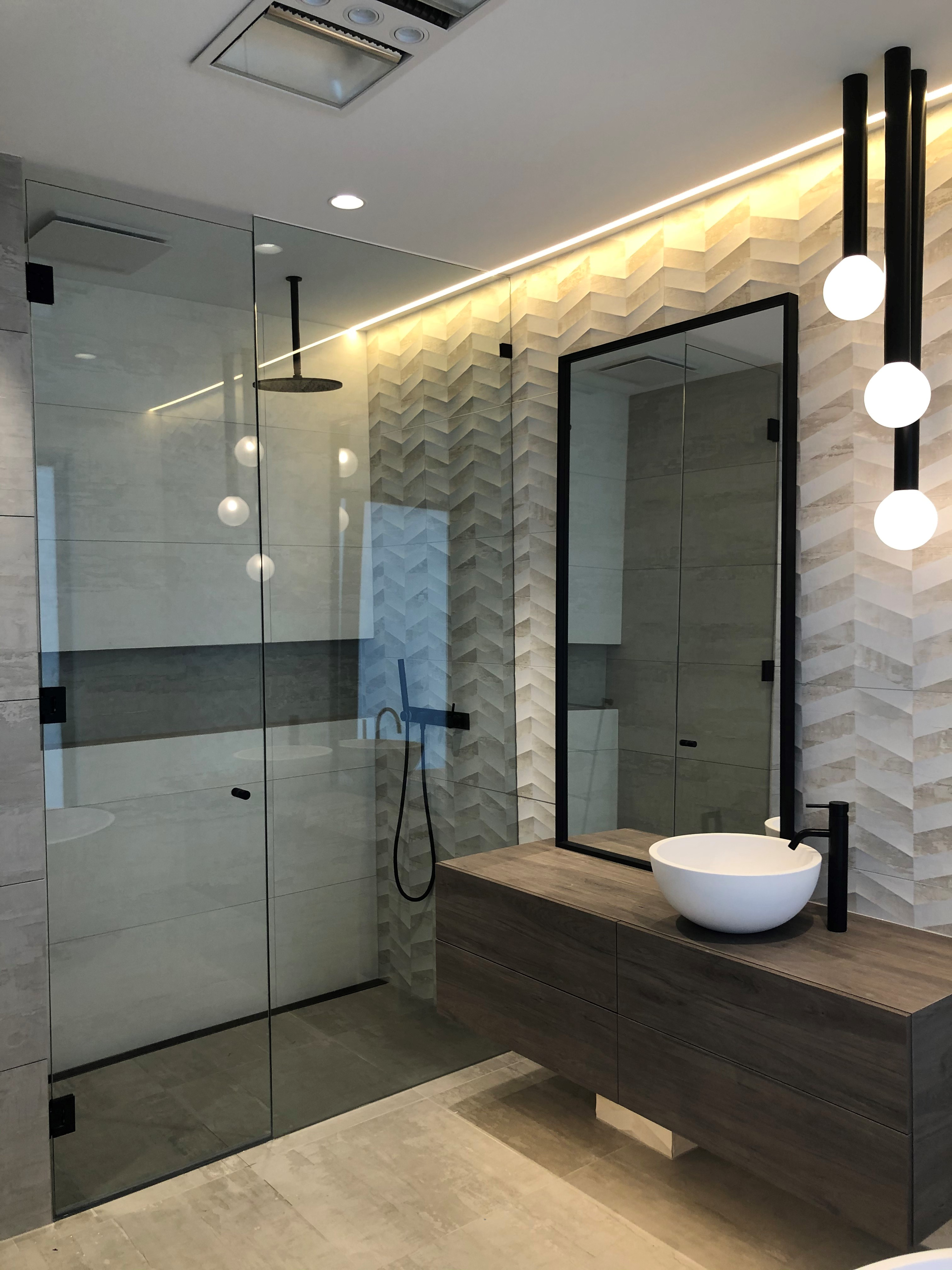 Pivot Frameless Shower Screens