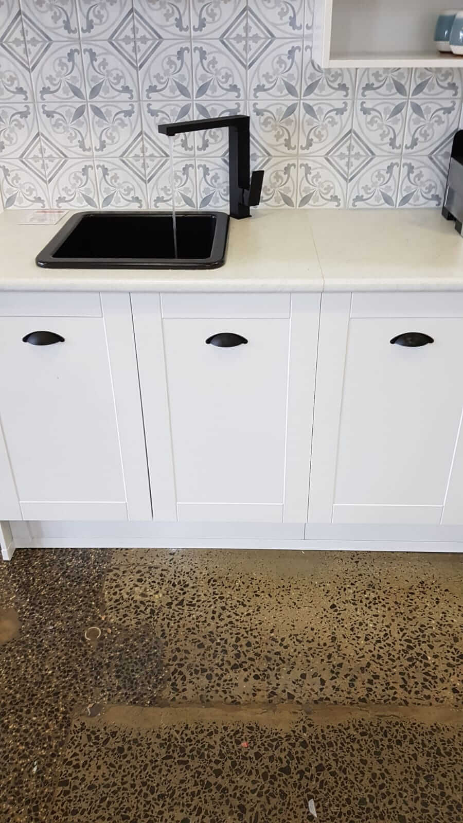 Cuisine 46 x 46 Inset / Undermount Fine Fireclay Sink - Designer Bathware