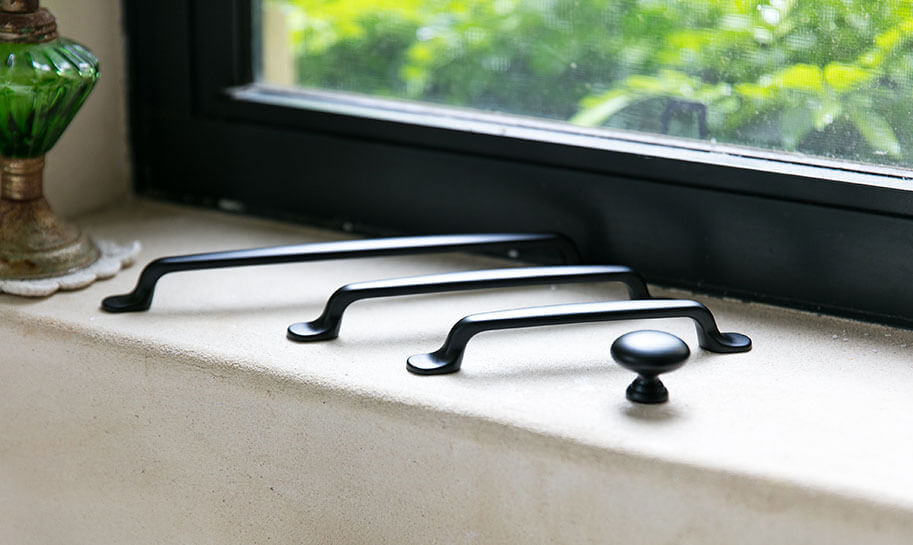 Turner Hastings Tutto Pull Handles Matte Black
