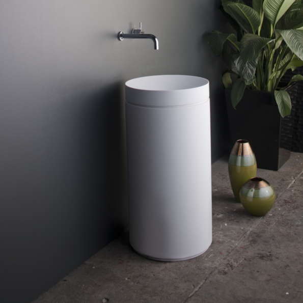 Omvivo Mono Basin with Pedestal