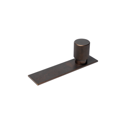 Momo Arpa Round Knob and Backplate 22mm in Antique Brass