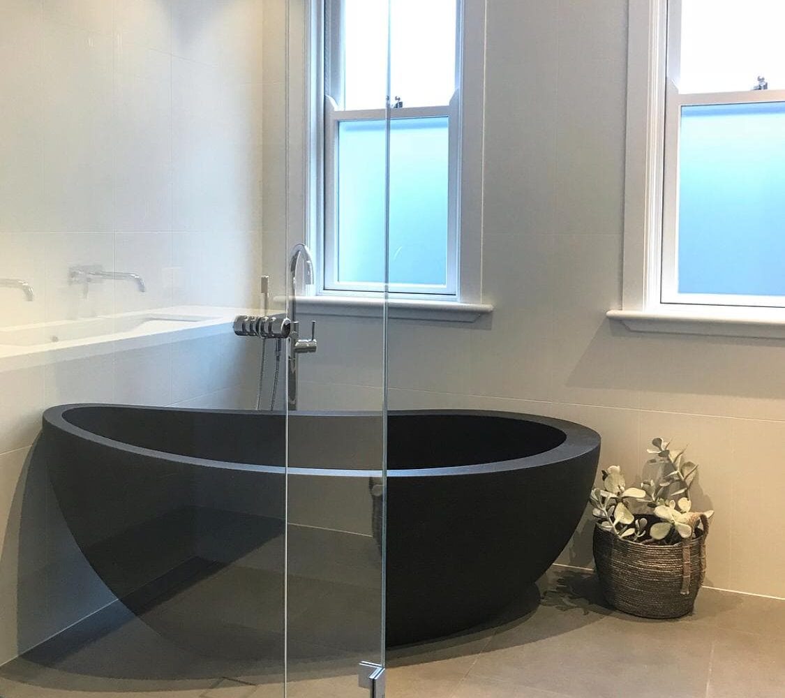 Pietra Bianca Autumn Freestanding Bath