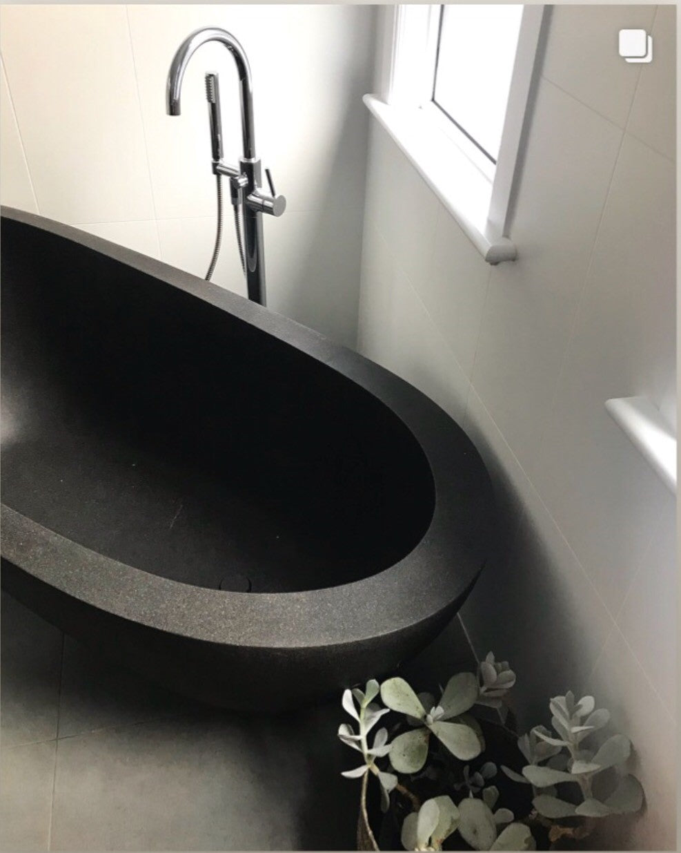Pietra Bianca Autumn Freestanding Bath