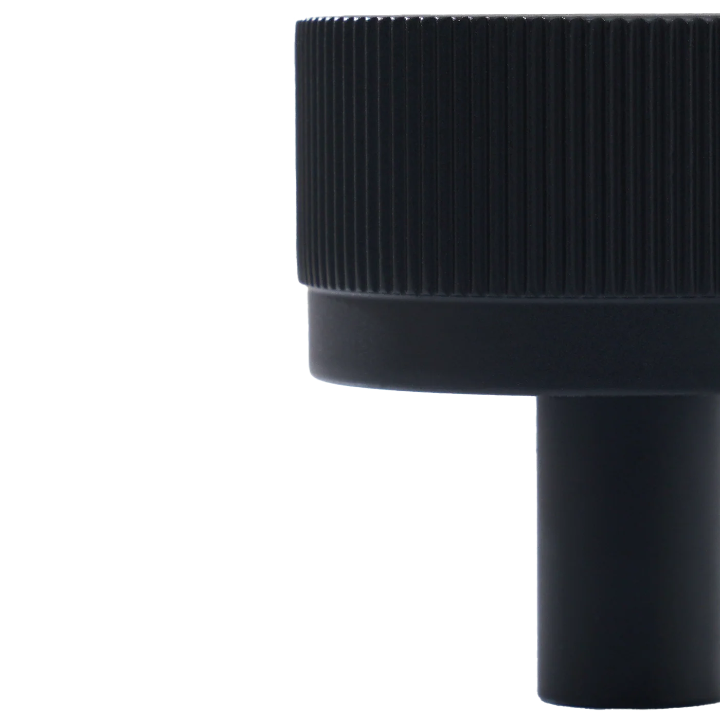 Momo Bellevue Lined Knob Solid Brass 35mm Matt Black