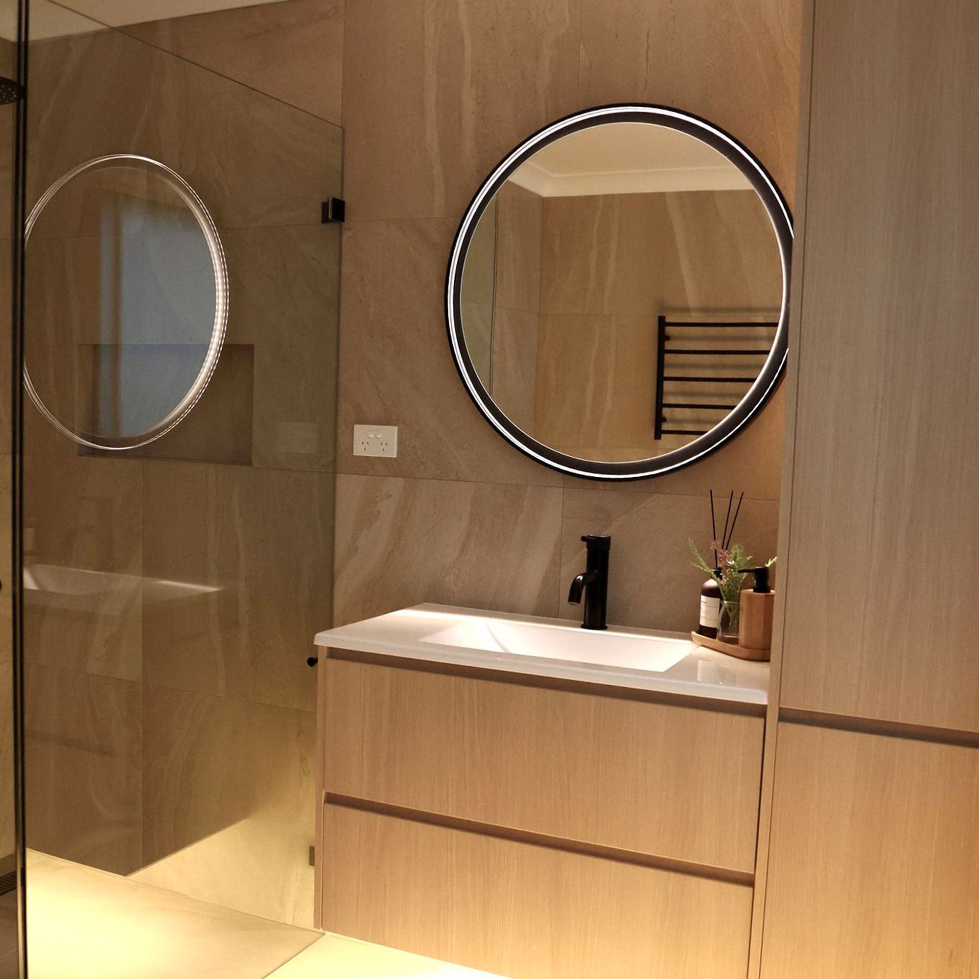 ECLIPSE LED MIRROR