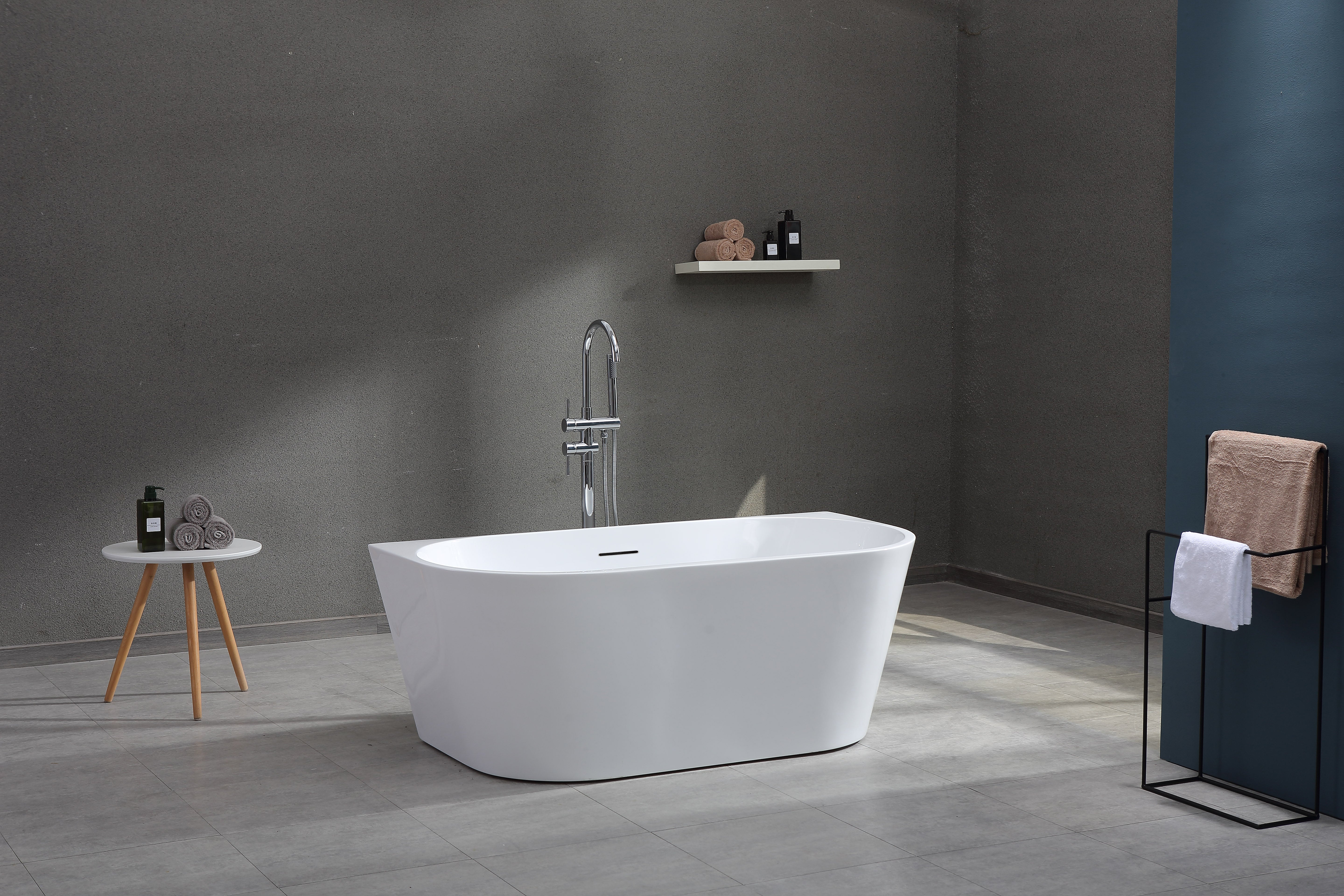 Mimi 7 Back To Wall Bath