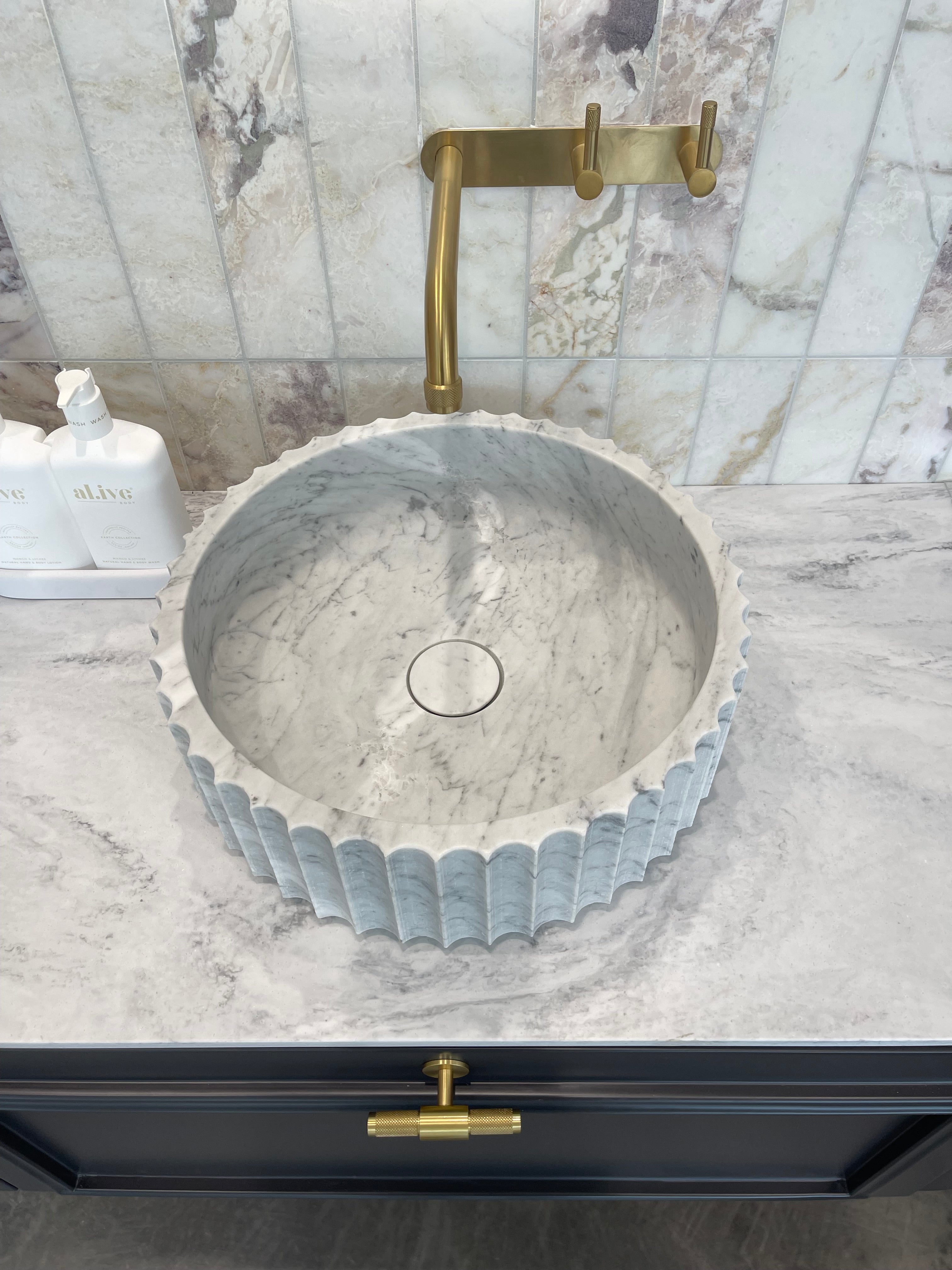 Zen Fluted Carrara Marble Basin
