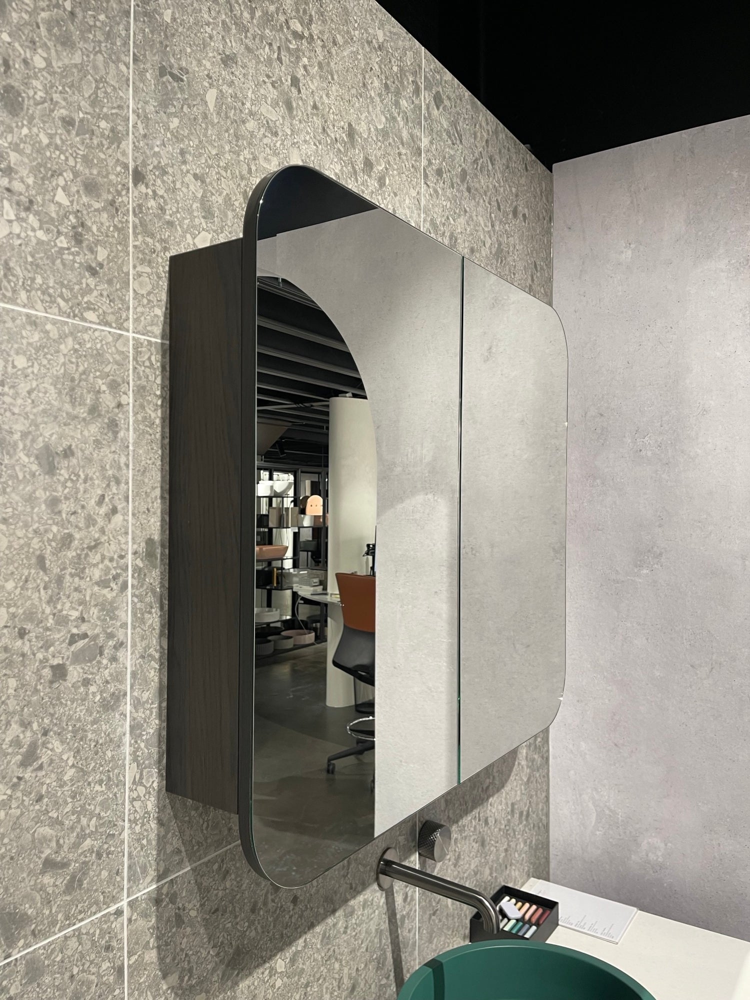 Derwent 900 Double Door Cabinet