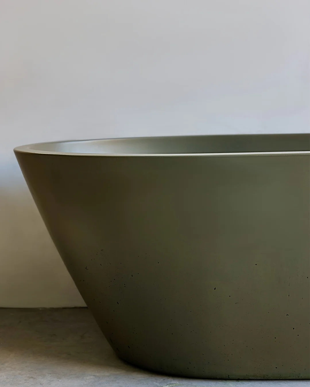 Nood Co Juno Freestanding Bathtub (21 concrete finishes)
