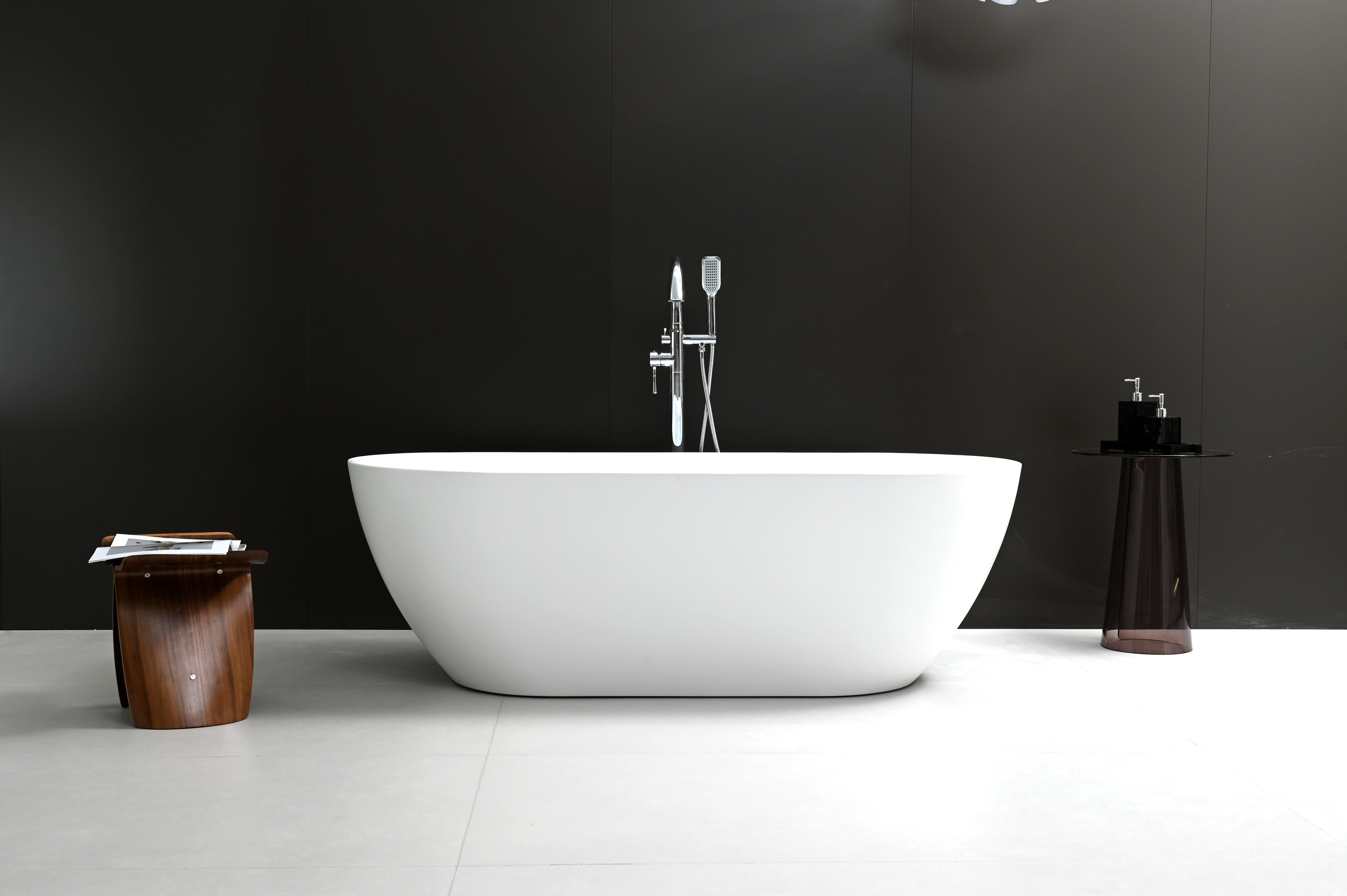 Mimi 10 1680 Matte White Acrylic Free Standing Bath