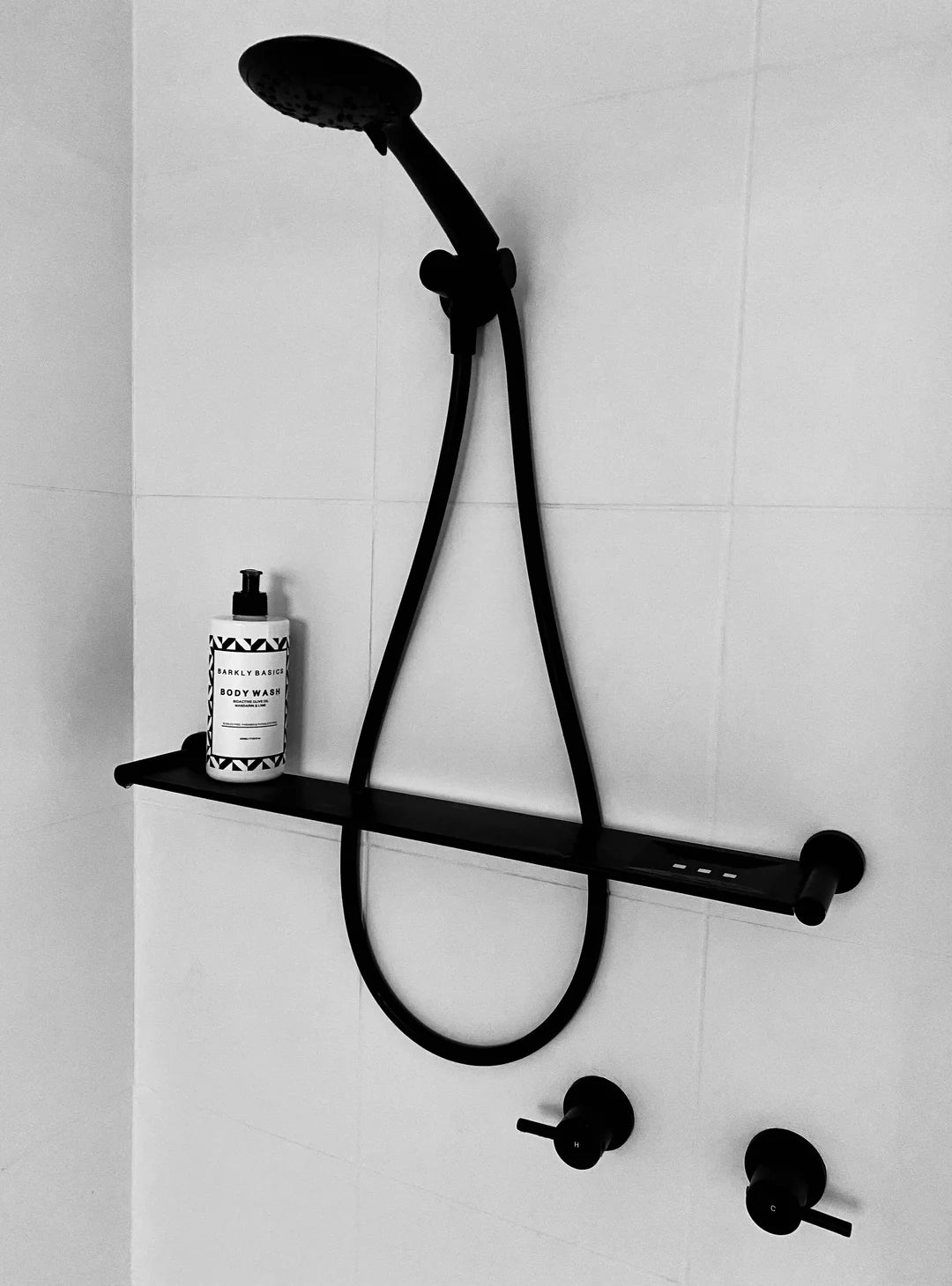 Meir Round Bathroom Shelf - Matte Black