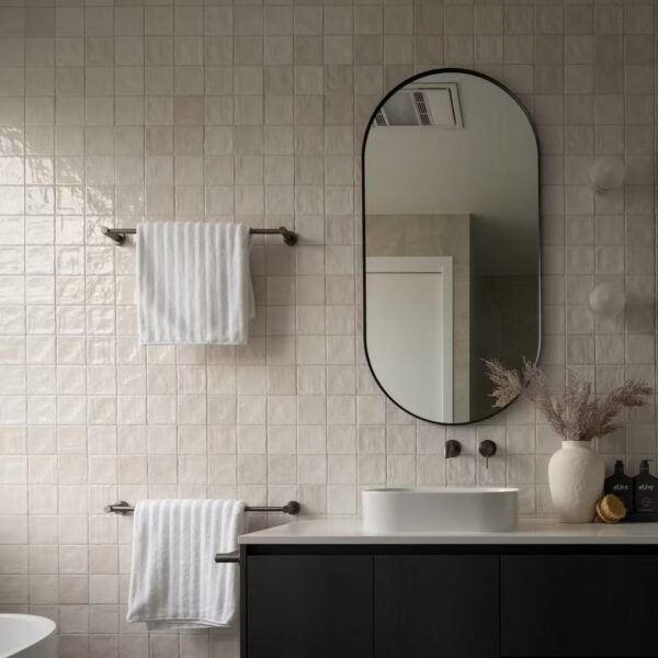 Nero Mecca Single Towel Rail 600/800mm Gun Metal