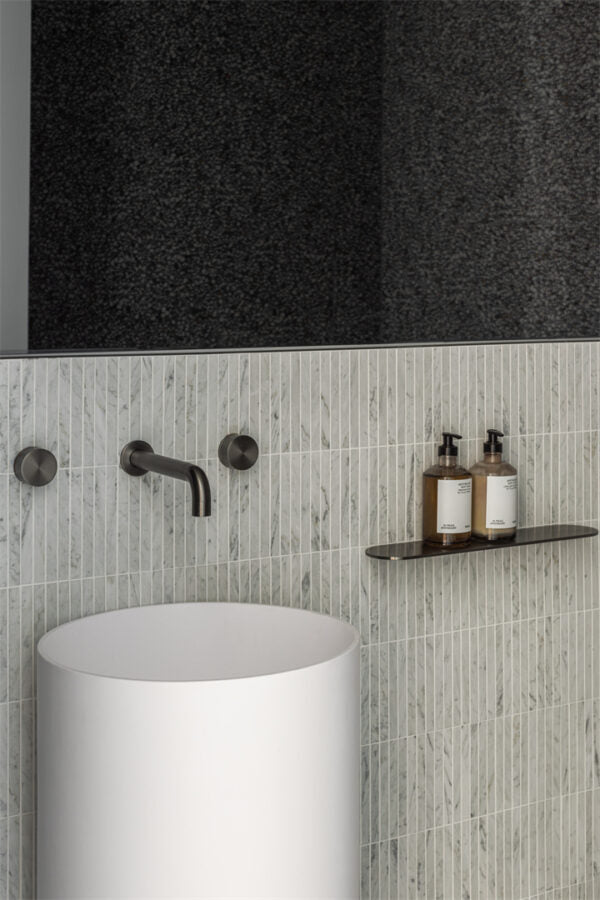 Nero Kara Wall Basin Set - Gunmetal