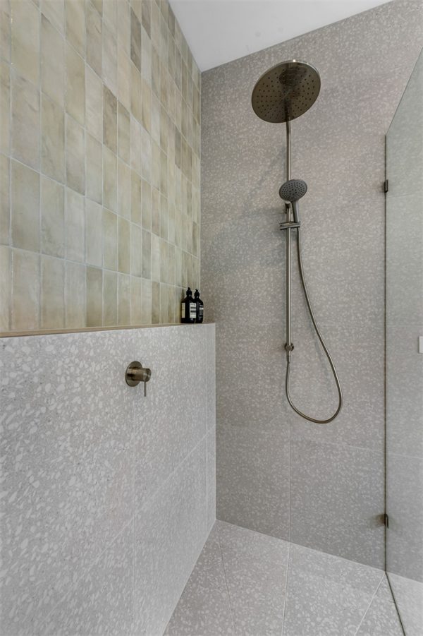 Nero Mecca Shower / Basin Wall Mixer 80mm Plate Gun Metal