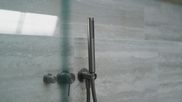 Nero Mecca Shower Mixer With Horizontal 2 Way Diverter Gun Metal