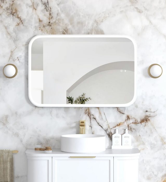 Otti Led Newport Mirror 900 x 600