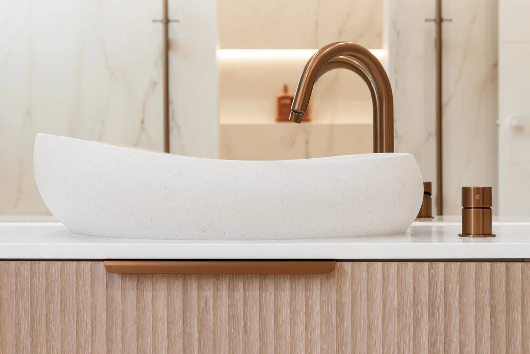 Meir Öppen Edge-Pull 300mm Cabinet Handle (Brushed) Lustre Bronze