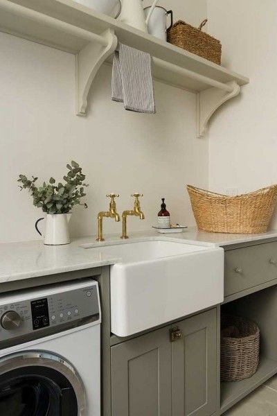 Turner Hastings Belfast 60 x 46 Fine Fireclay Farmhouse Butler Sink