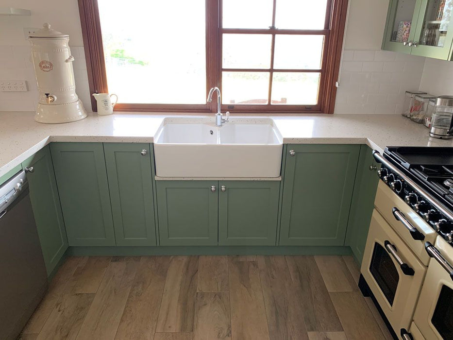 Turner Hastings Chester 80 x 50 Double Flat Fine Fireclay Farmhouse Butler Sink with Taphole and Overflow
