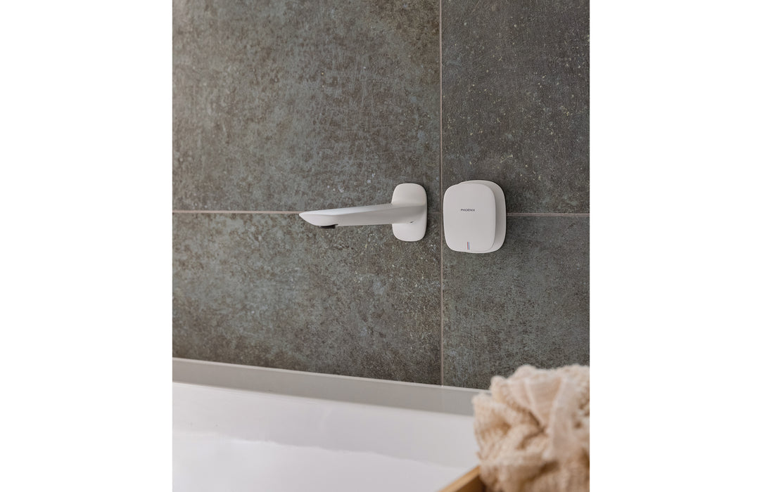 Nuage Wall Basin / Bath Mixer Set 200mm