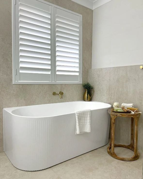 Noosa Back To Wall Multi-Fit Bath 1500mm Matte White