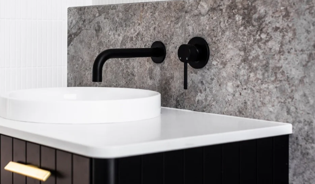 Meir Universal Round Curved Spout Matte Black