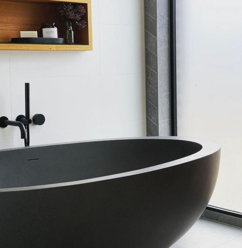 Pietra Bianca Whitney Freestanding Bath