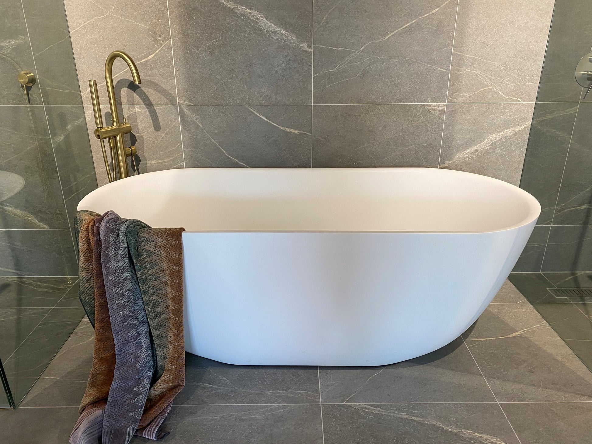 Modern FB10 1680 Matte Free Standing Bath - Designer Bathware