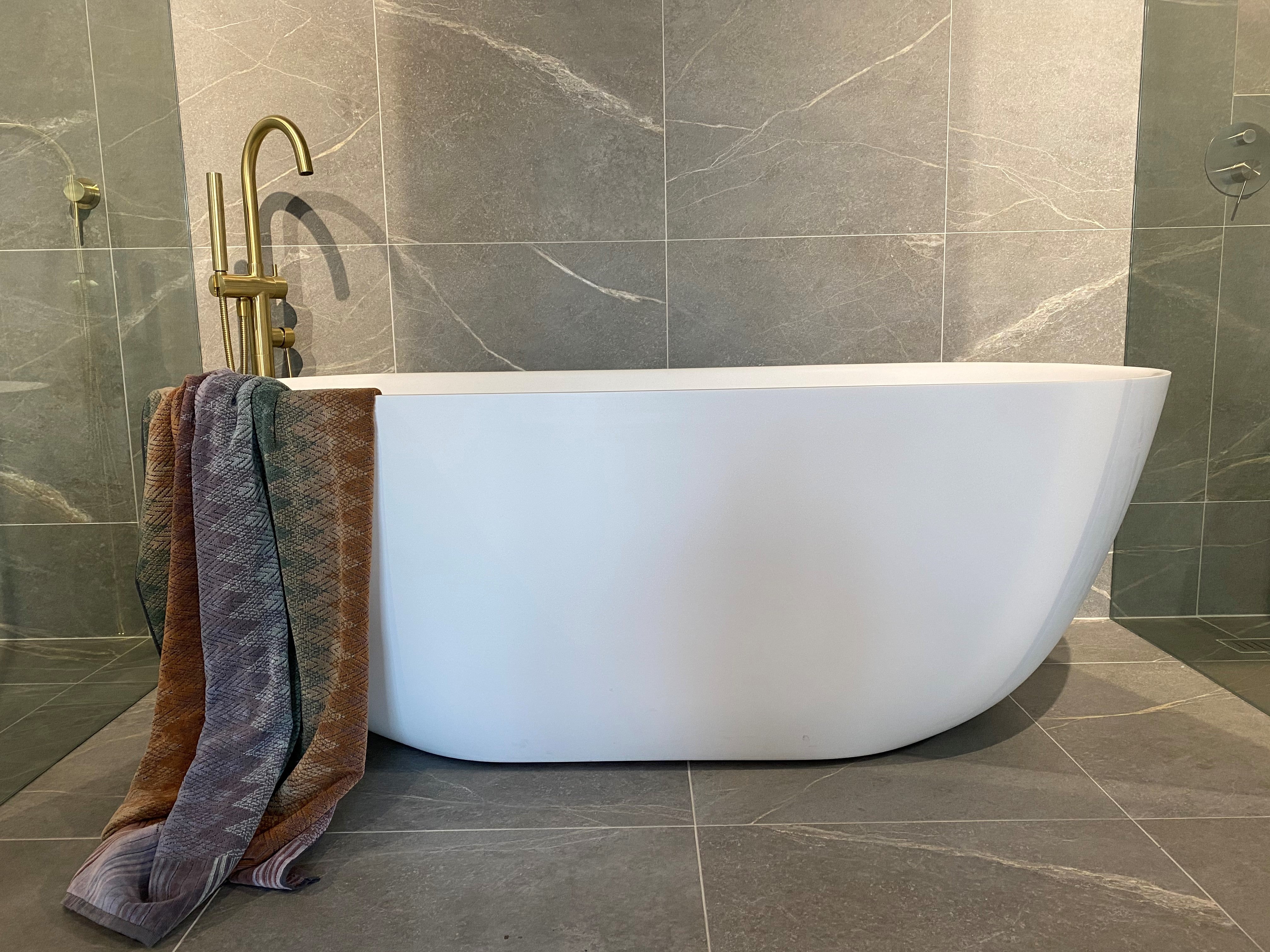 Modern FB10 1680 Matte Free Standing Bath - Designer Bathware