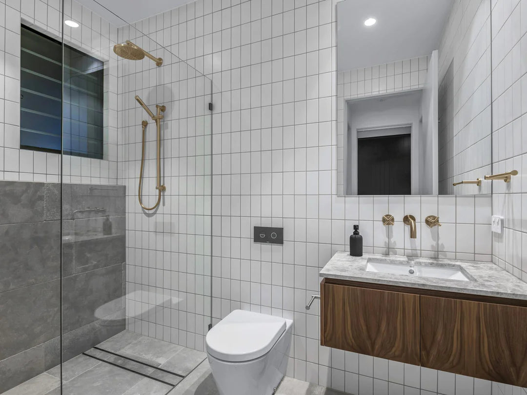 Round Shower Rose 200mm - Designer Bathware