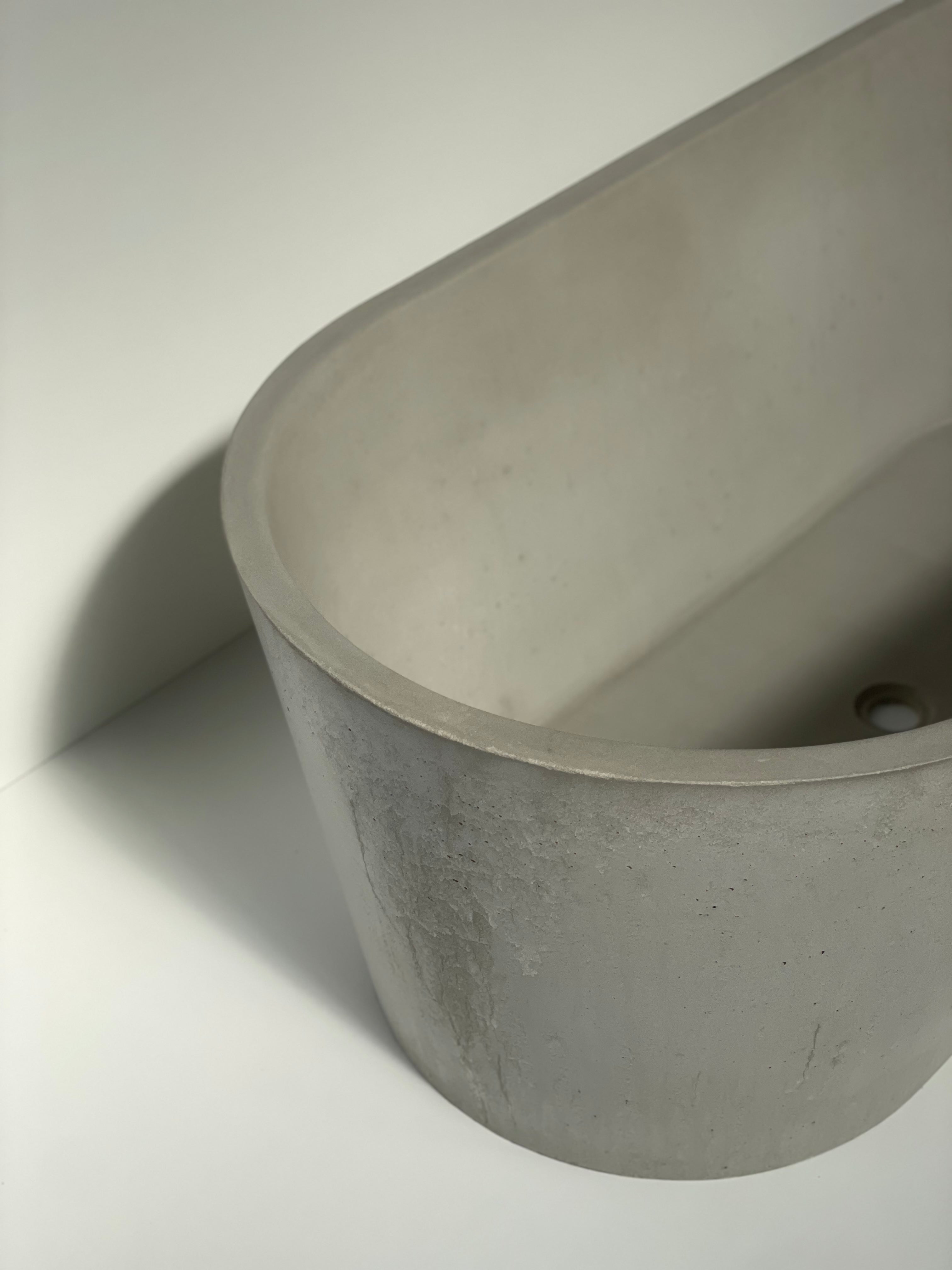 Kurva Jr - Designer Bathware
