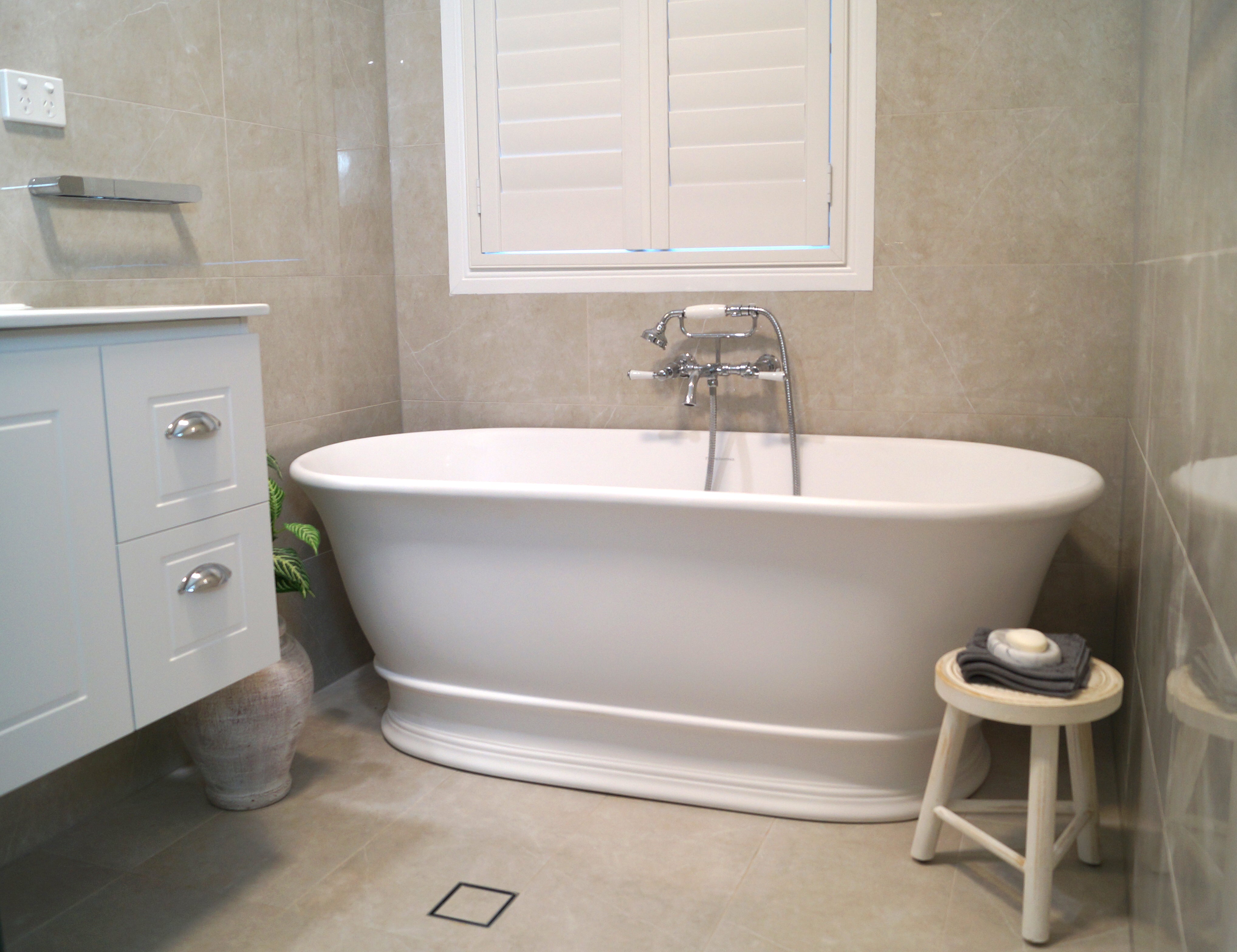 Cambridge 156 x 74 TitanCast Solid Surface Freestanding Bath